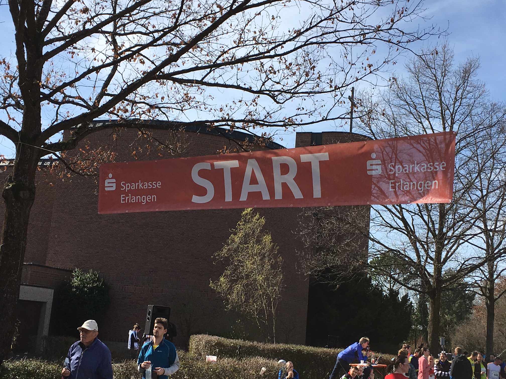 Der Winterwaldlauf, der im Frühling stattfand
