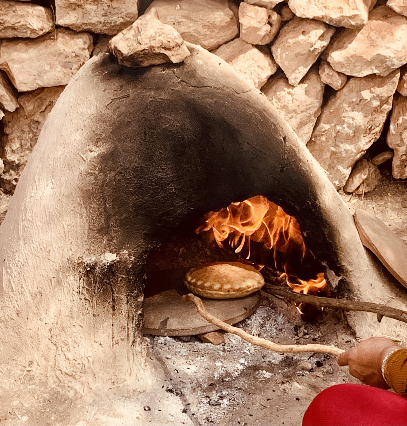 Brot backen im Lehmofen