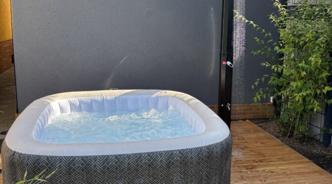 Vom alten Pool zum Wellness-Deck